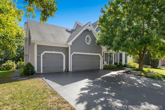 44 Marywood Trail, Wheaton, IL 60189