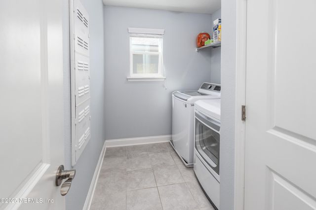 559 NARROWLEAF Drive, St. Johns, FL 32259