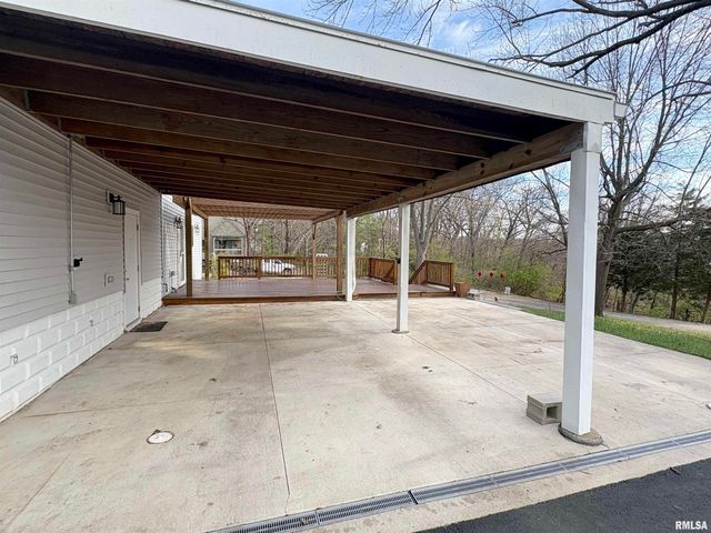 3612 N HARVARD Avenue, Peoria, IL 61614
