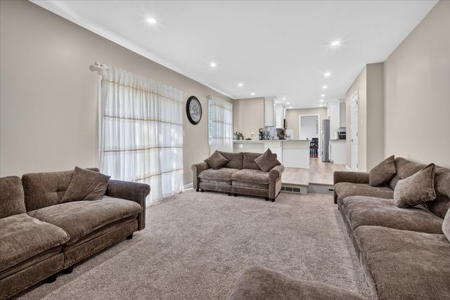 36523 Whitcomb Street, Livonia, MI 48154
