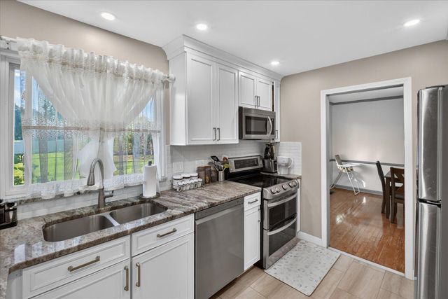 36523 Whitcomb Street, Livonia, MI 48154