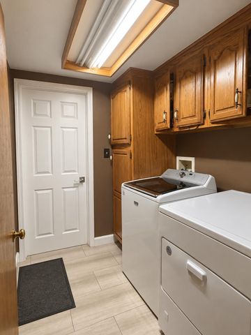 36523 Whitcomb Street, Livonia, MI 48154