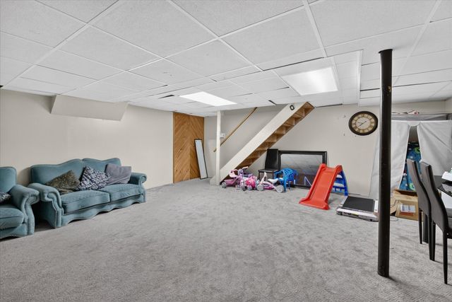 36523 Whitcomb Street, Livonia, MI 48154