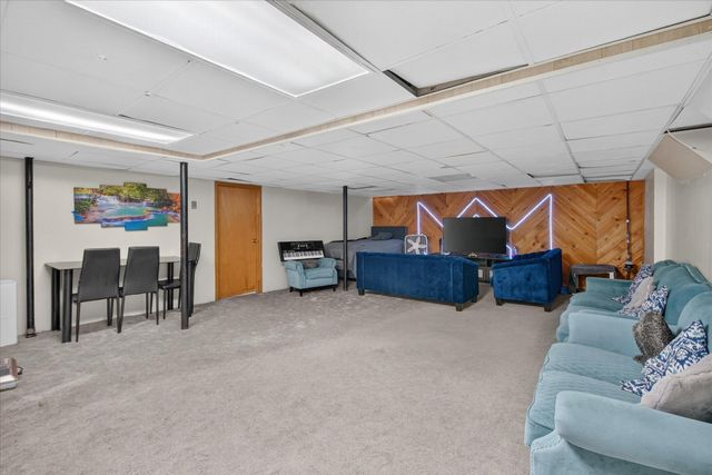 36523 Whitcomb Street, Livonia, MI 48154