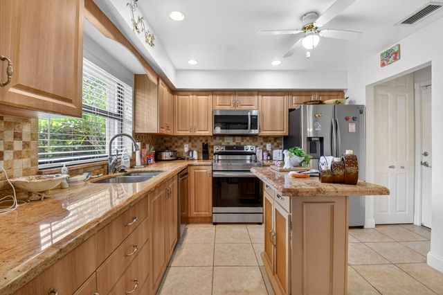 4735 Quailwood Way A, Boynton Beach, FL 33436