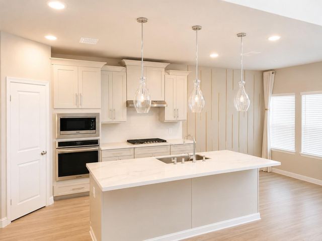 13726 Duro Bluff Drive, Cypress, TX 77429