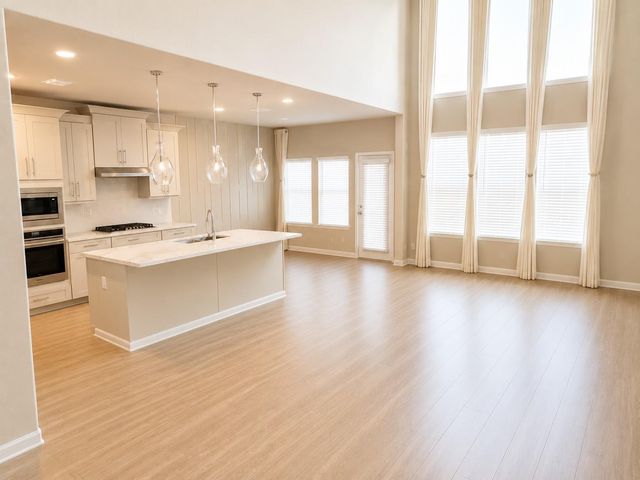 13726 Duro Bluff Drive, Cypress, TX 77429