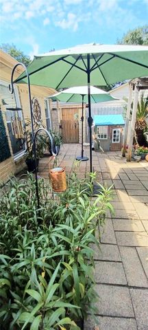 8203 Roebourne Lane, Houston, TX 77070