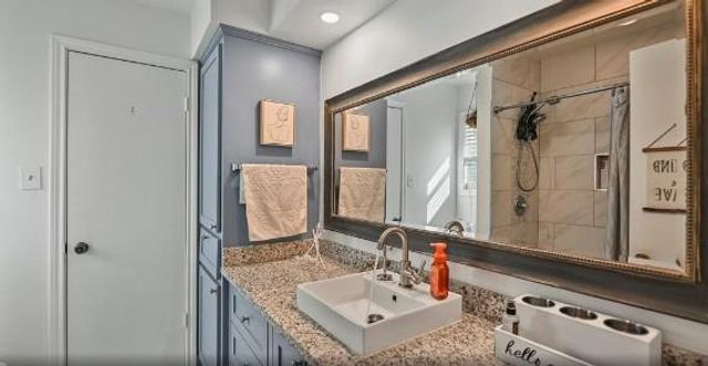 8203 Roebourne Lane, Houston, TX 77070