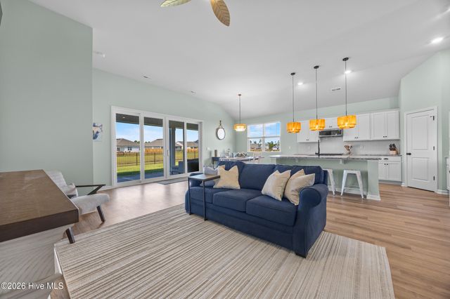 215 Whalebone Avenue, Wilmington, NC 28411