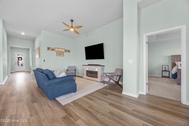 215 Whalebone Avenue, Wilmington, NC 28411