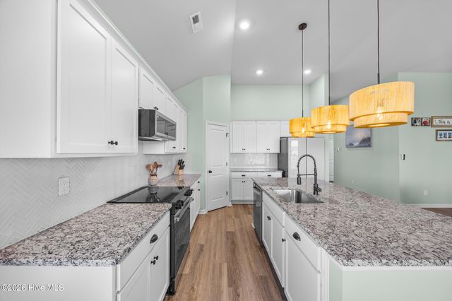 215 Whalebone Avenue, Wilmington, NC 28411