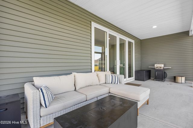 215 Whalebone Avenue, Wilmington, NC 28411
