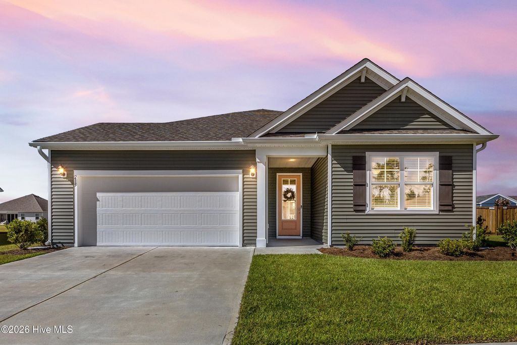 215 Whalebone Avenue, Wilmington, NC 28411