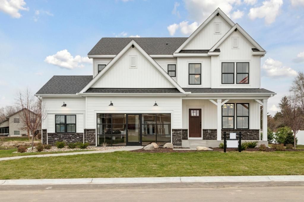 10398 Mcgregor Boulevard, Woodbury, MN 55129