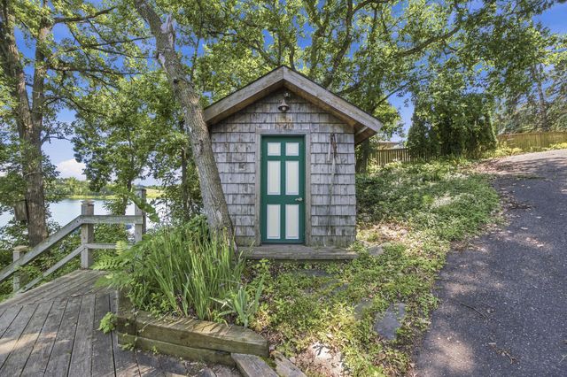 3020 Oakdale Drive, Pine Springs, MN 55115