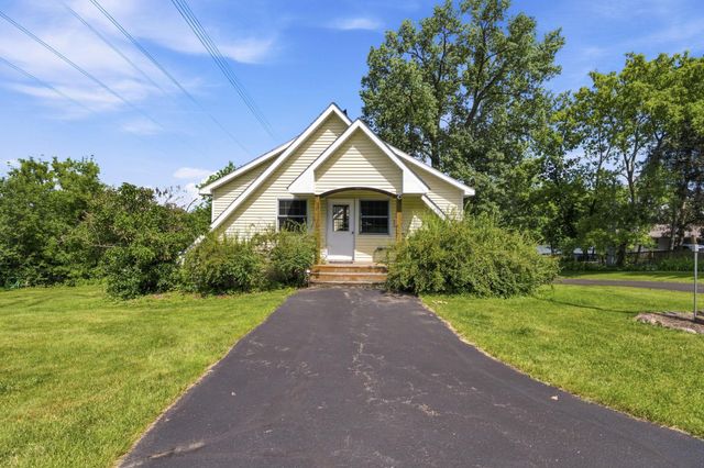 3020 Oakdale Drive, Pine Springs, MN 55115