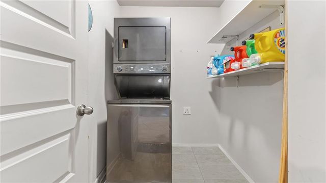1325 Brookstone Lake Drive, Conyers, GA 30012