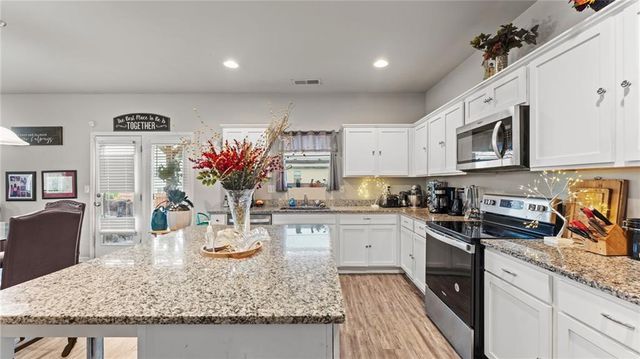 1325 Brookstone Lake Drive, Conyers, GA 30012