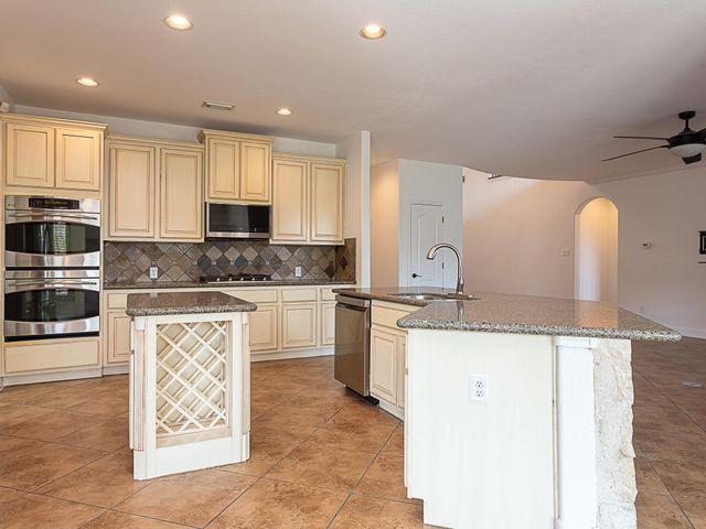 7908 Journeyville DR, Austin, TX 78735