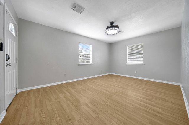 307 Lawrence Street, Tomball, TX 77375