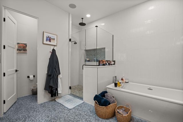 10140 Masters Drive NE, Albuquerque, NM 87111