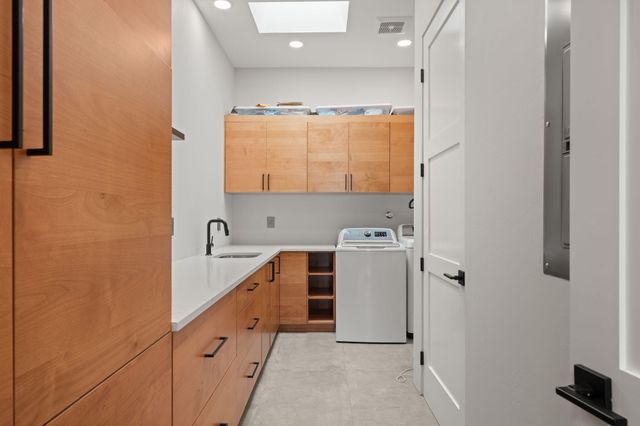 10140 Masters Drive NE, Albuquerque, NM 87111