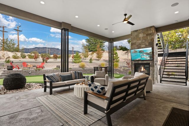 10140 Masters Drive NE, Albuquerque, NM 87111