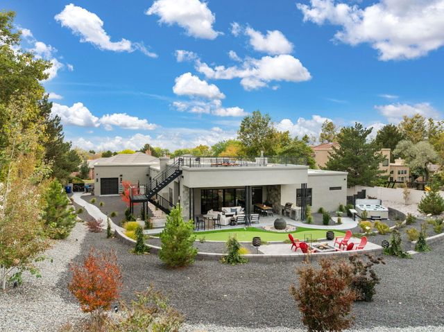 10140 Masters Drive NE, Albuquerque, NM 87111