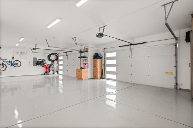 10140 Masters Drive NE, Albuquerque, NM 87111