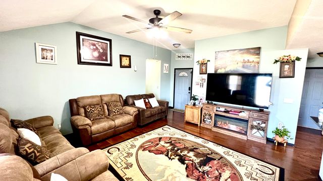 1204 Aaron Avenue, Monett, MO 65708