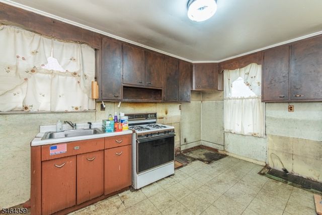 481 Jefferson Ave, Rahway City, NJ 07065