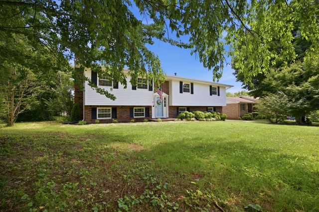 9103 Ole Farm Ln, Harrison, TN 37341