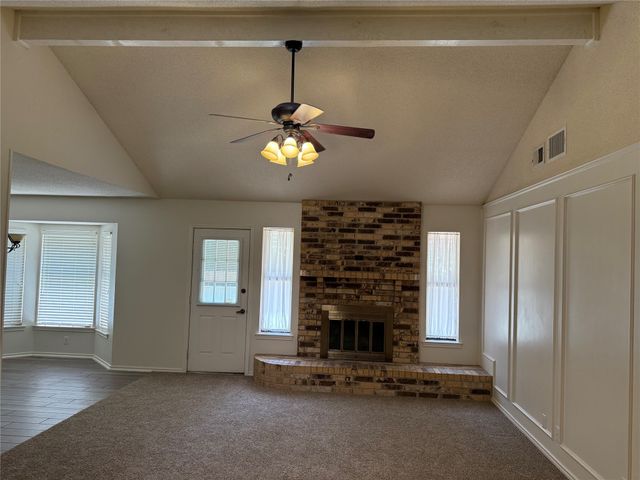 928 Rosebud Drive, Azle, TX 76020