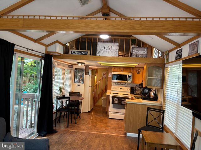 724 MONMOUTH RD #14, Cream Ridge, NJ 08514