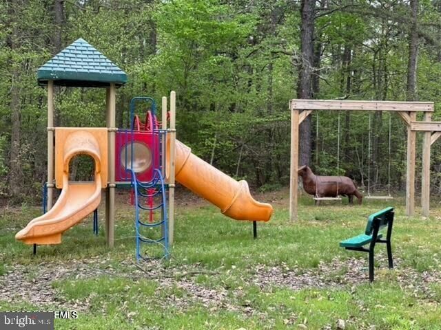 724 MONMOUTH RD #14, Cream Ridge, NJ 08514