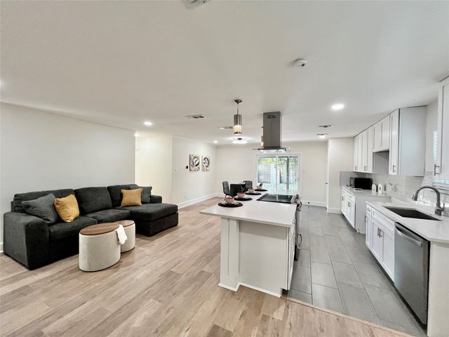 5008 Queen Ann Drive, Forest Hill, TX 76119