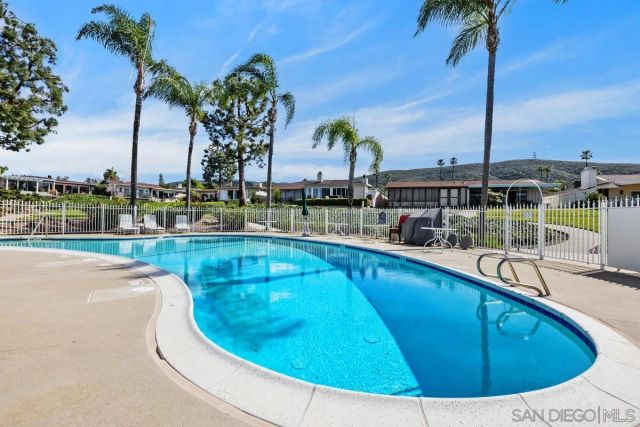 1448 La Linda Dr, San Marcos, CA 92078