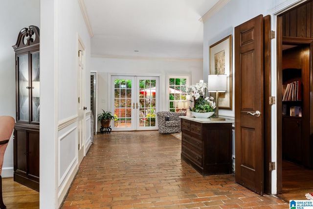 4421 KENNESAW DRIVE, Mountain Brook, AL 35213