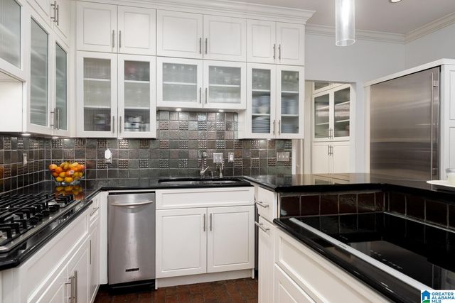 4421 KENNESAW DRIVE, Mountain Brook, AL 35213