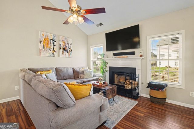 310 Turtle Pointe Drive, Carrollton, GA 30116