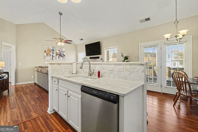 310 Turtle Pointe Drive, Carrollton, GA 30116