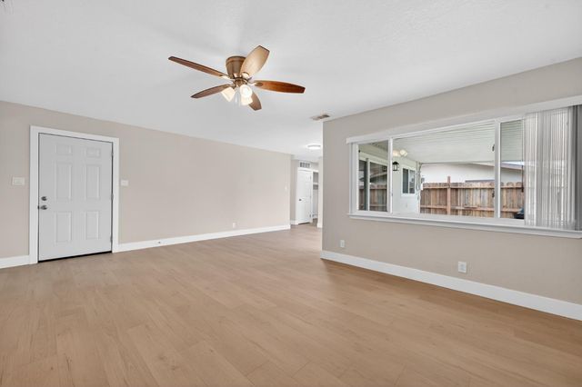 7221 Parish Way, Citrus Heights, CA 95621