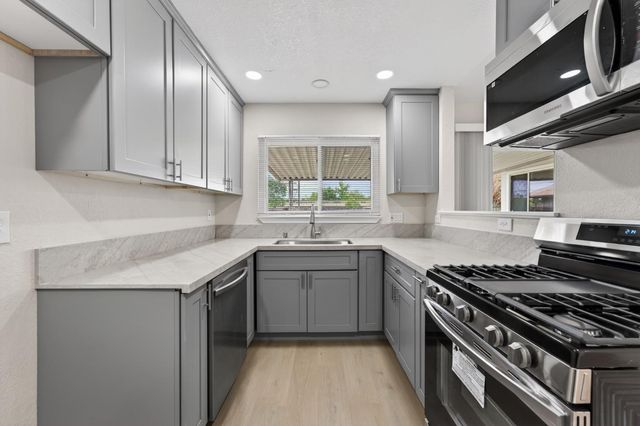 7221 Parish Way, Citrus Heights, CA 95621