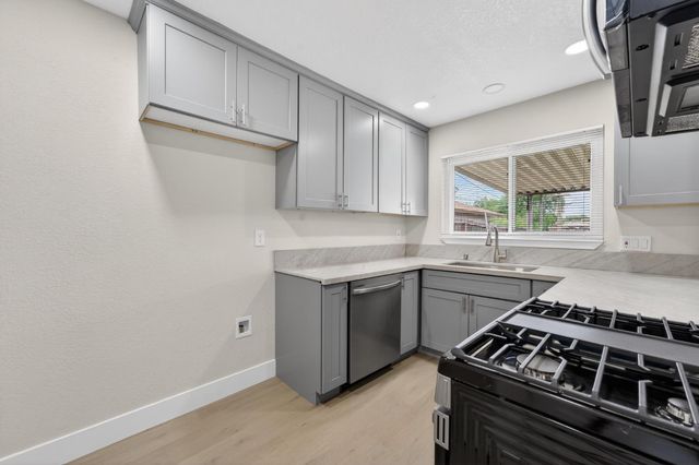 7221 Parish Way, Citrus Heights, CA 95621