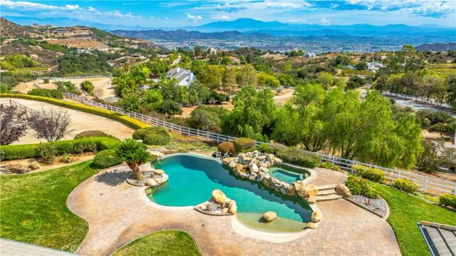21410 Avenida De Arboles, Murrieta, CA 92562