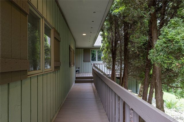 1666 Buffs, Skaneateles, NY 13152