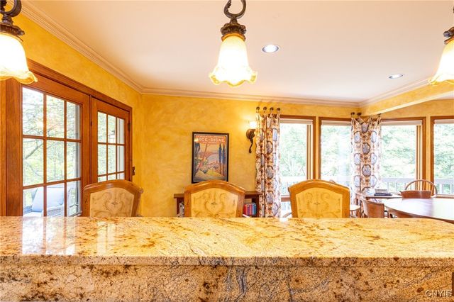 1666 Buffs, Skaneateles, NY 13152