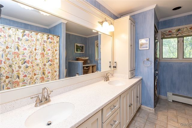 1666 Buffs, Skaneateles, NY 13152