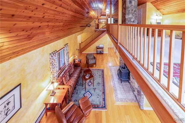 1666 Buffs, Skaneateles, NY 13152